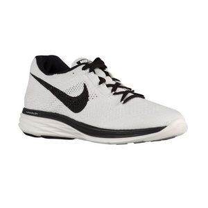 Nike Flyknit Lunar 3
